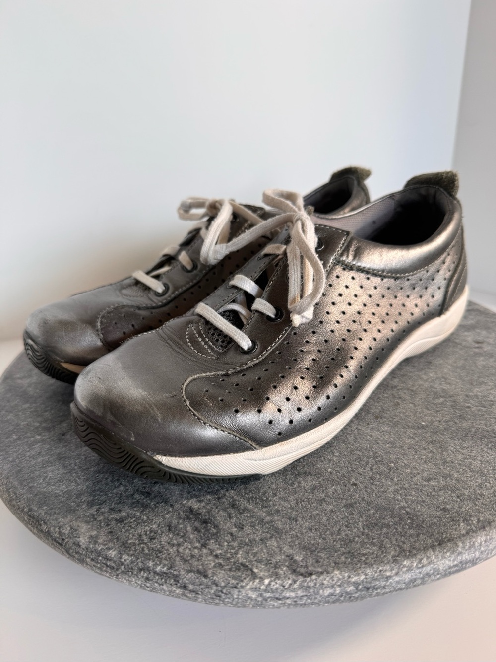 Dansko Leather Hillary Sneakers Tennis Shoes 39